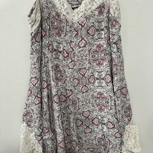 💜 2/$40! Torrid Lace and Floral Dress in Cream and Purple